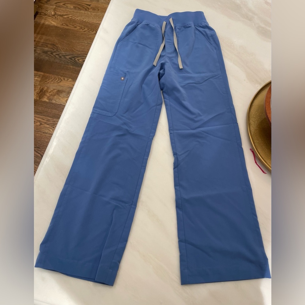 Livingston Small Scrub Pants in Ceil Blue